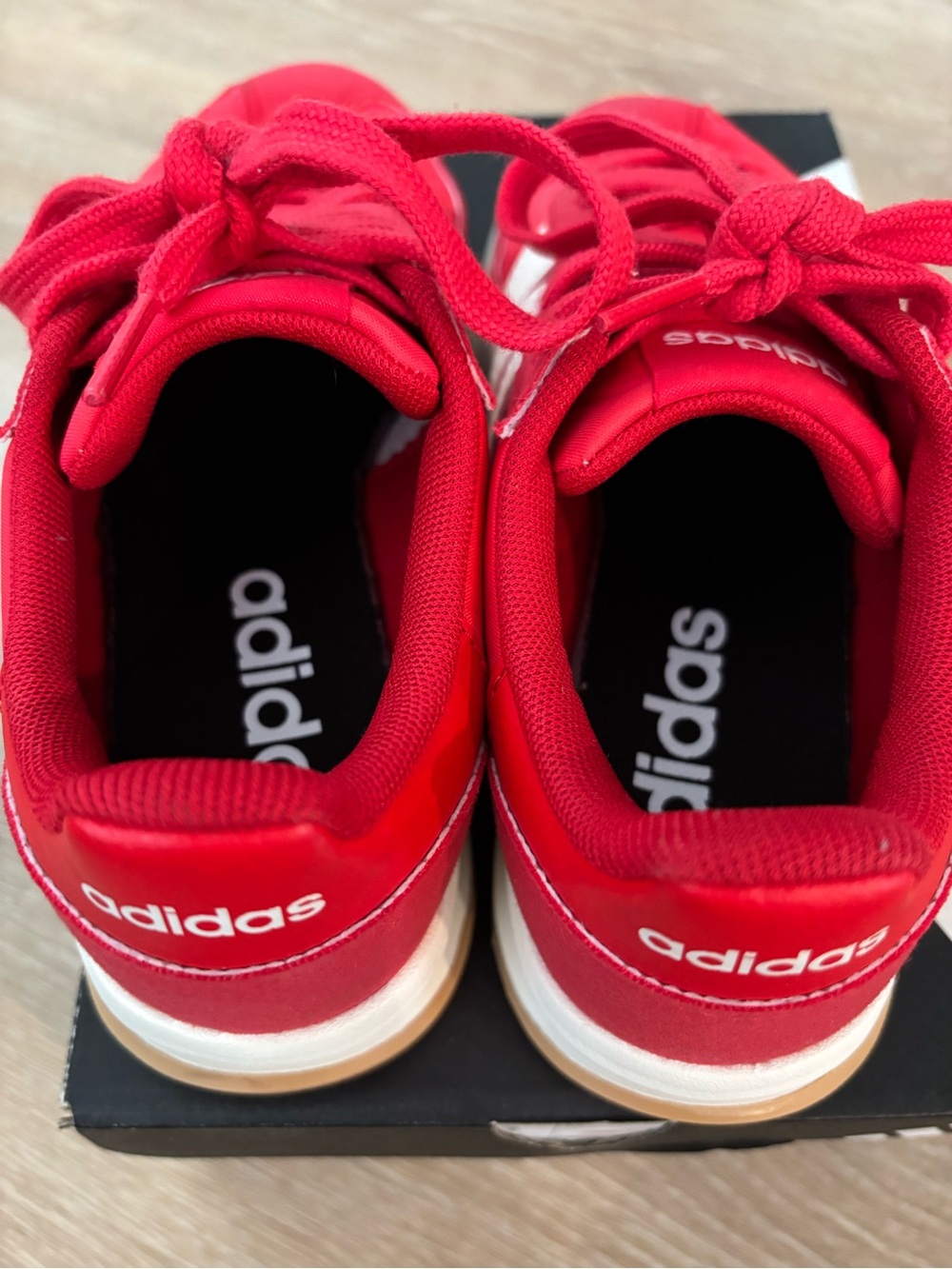 Girls Adidas Sneakers size 4 - Picture 4 of 4